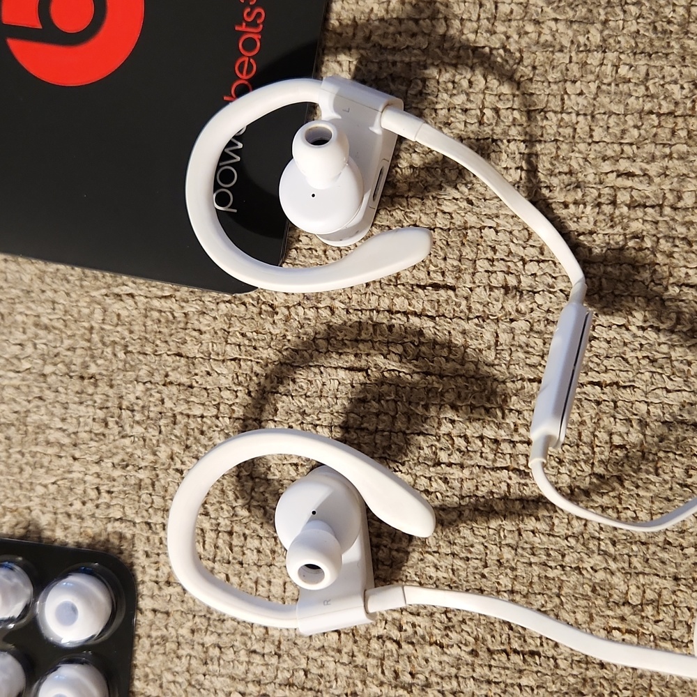 Powerbeats3 wireless - Picture 3 of 4
